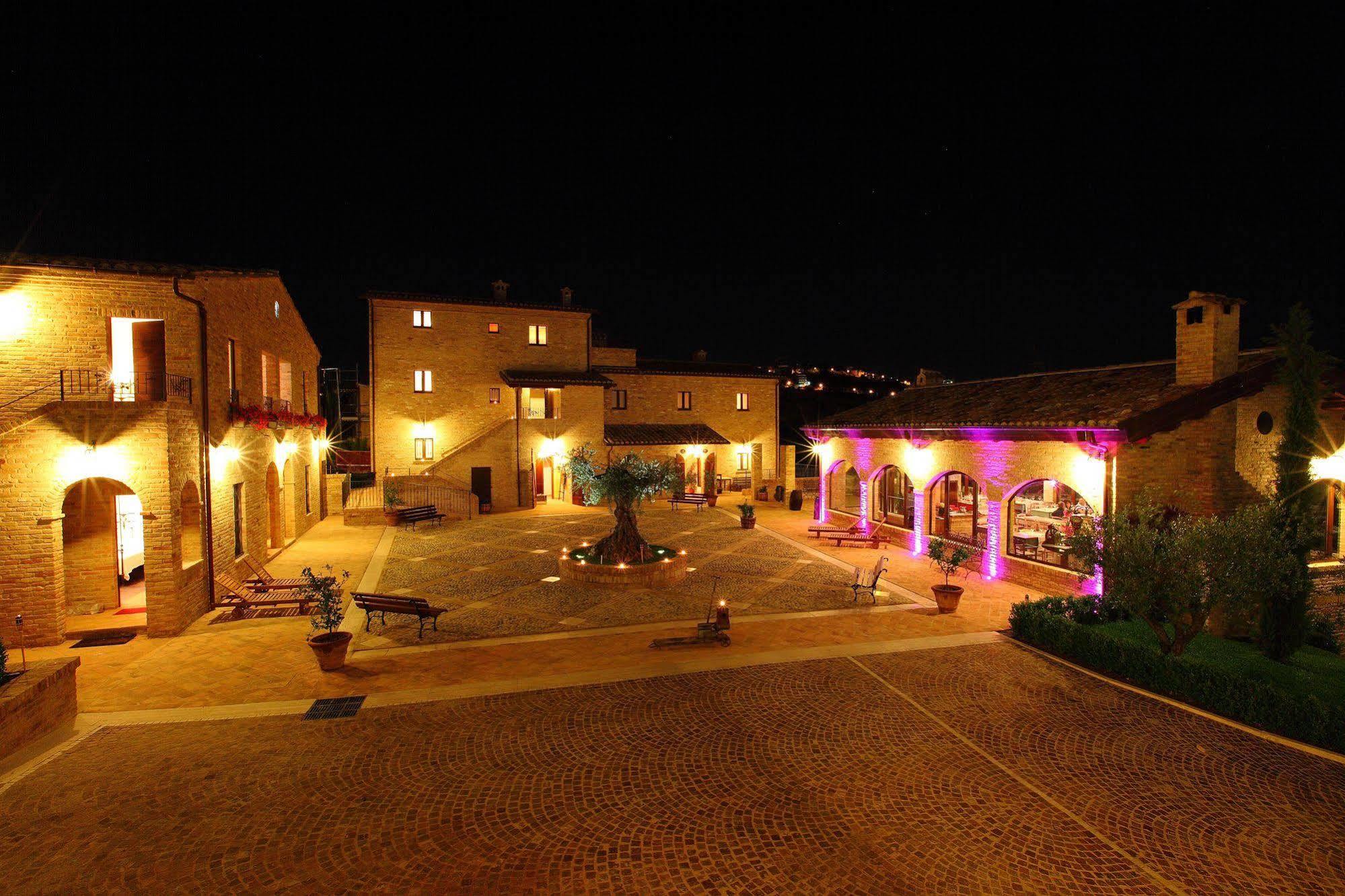 Agriturismo Il Sapore Della Luna Monteprandone Ngoại thất bức ảnh